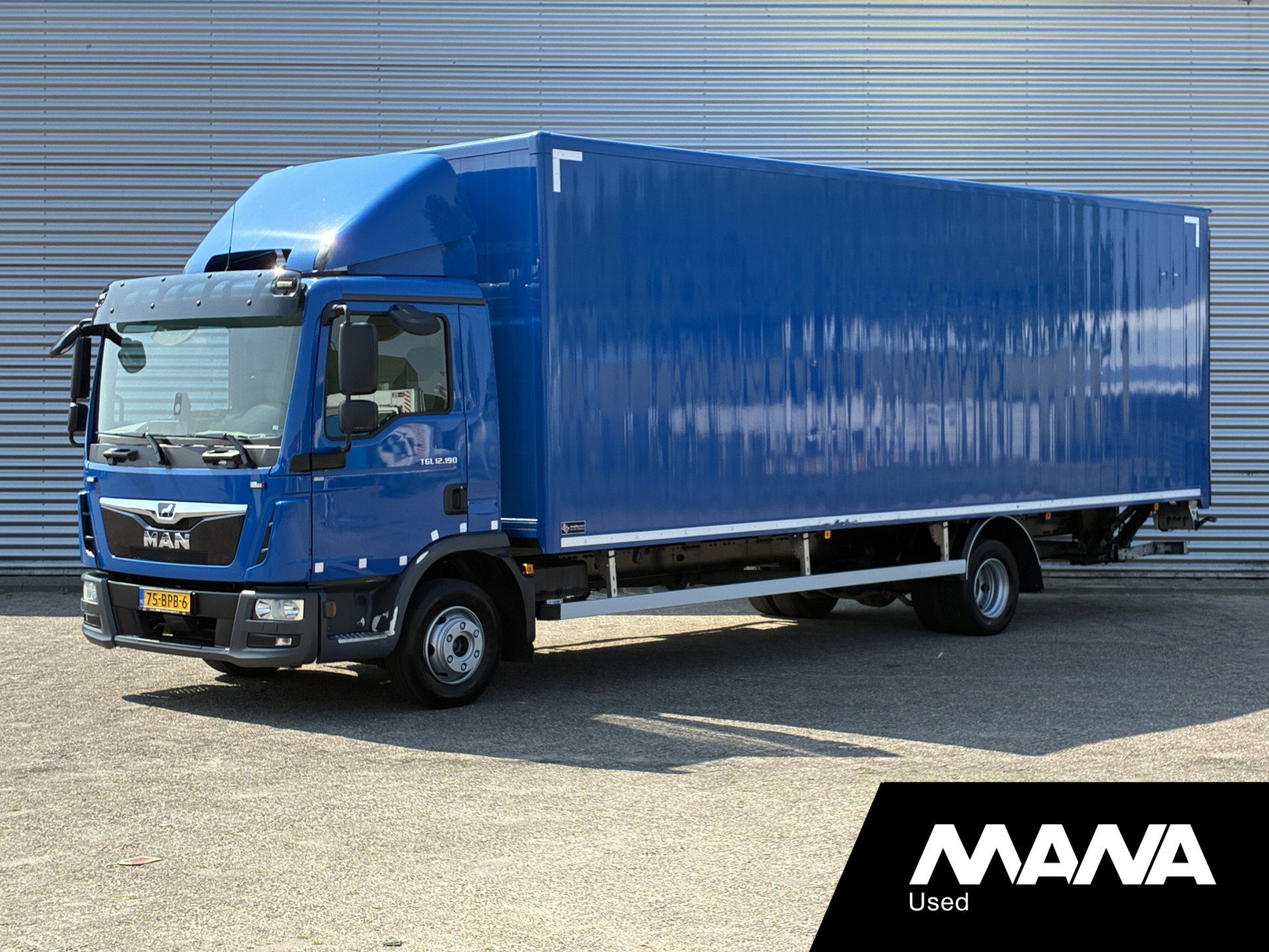 12.190 BL Automaat Laadklep 1500kg Bakwagen (800 x 240 x 225)