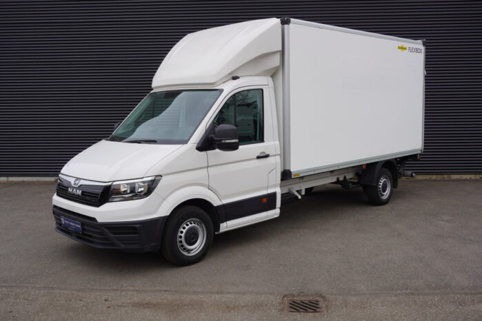 MAN TGE 140pk Bakwagen laadklep Apple Carplay Cruise control Airco 3-Zits Meubelbak Koffer LBW